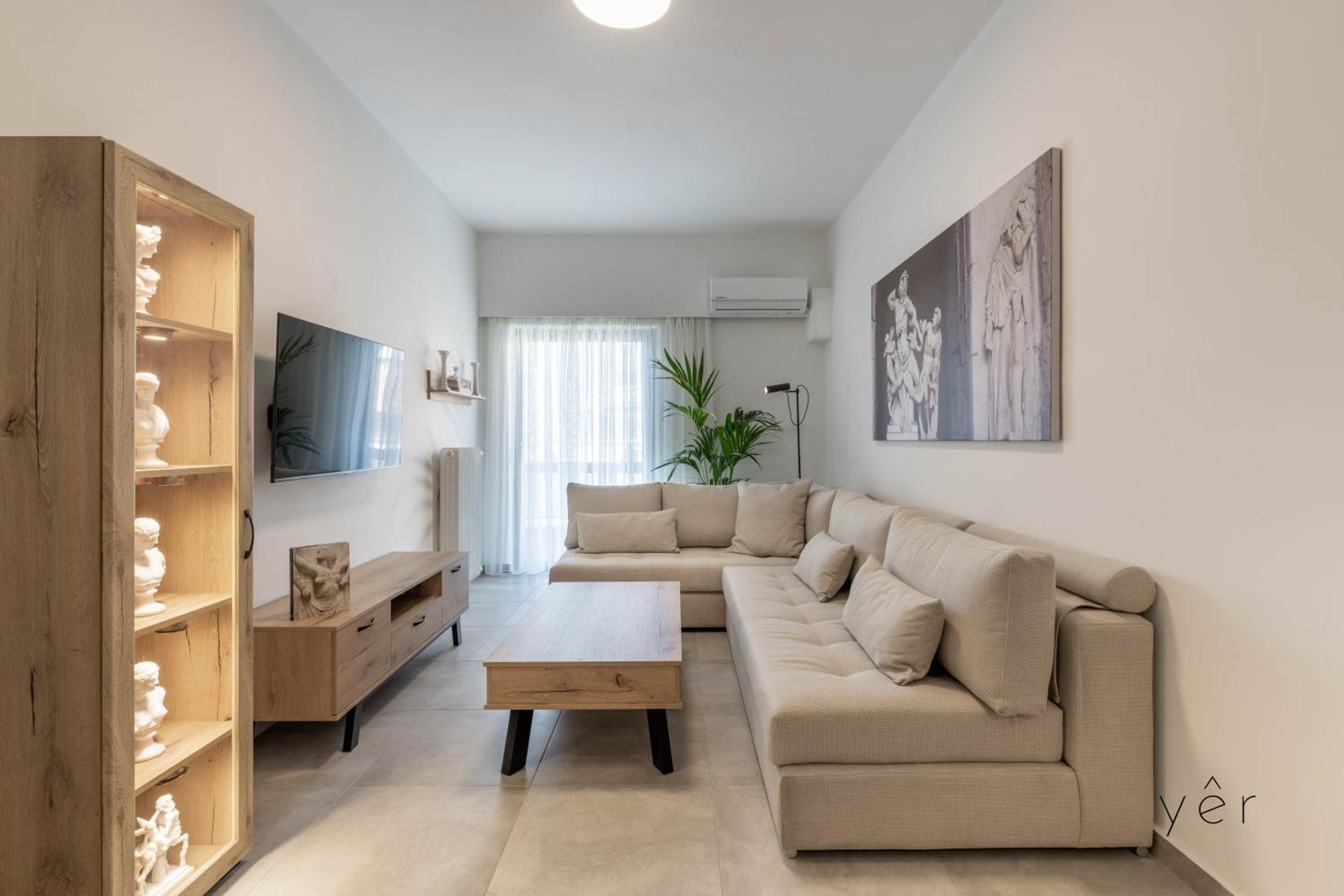 Modern Mythic Flat With Greek-inspired Artistic Apartment *