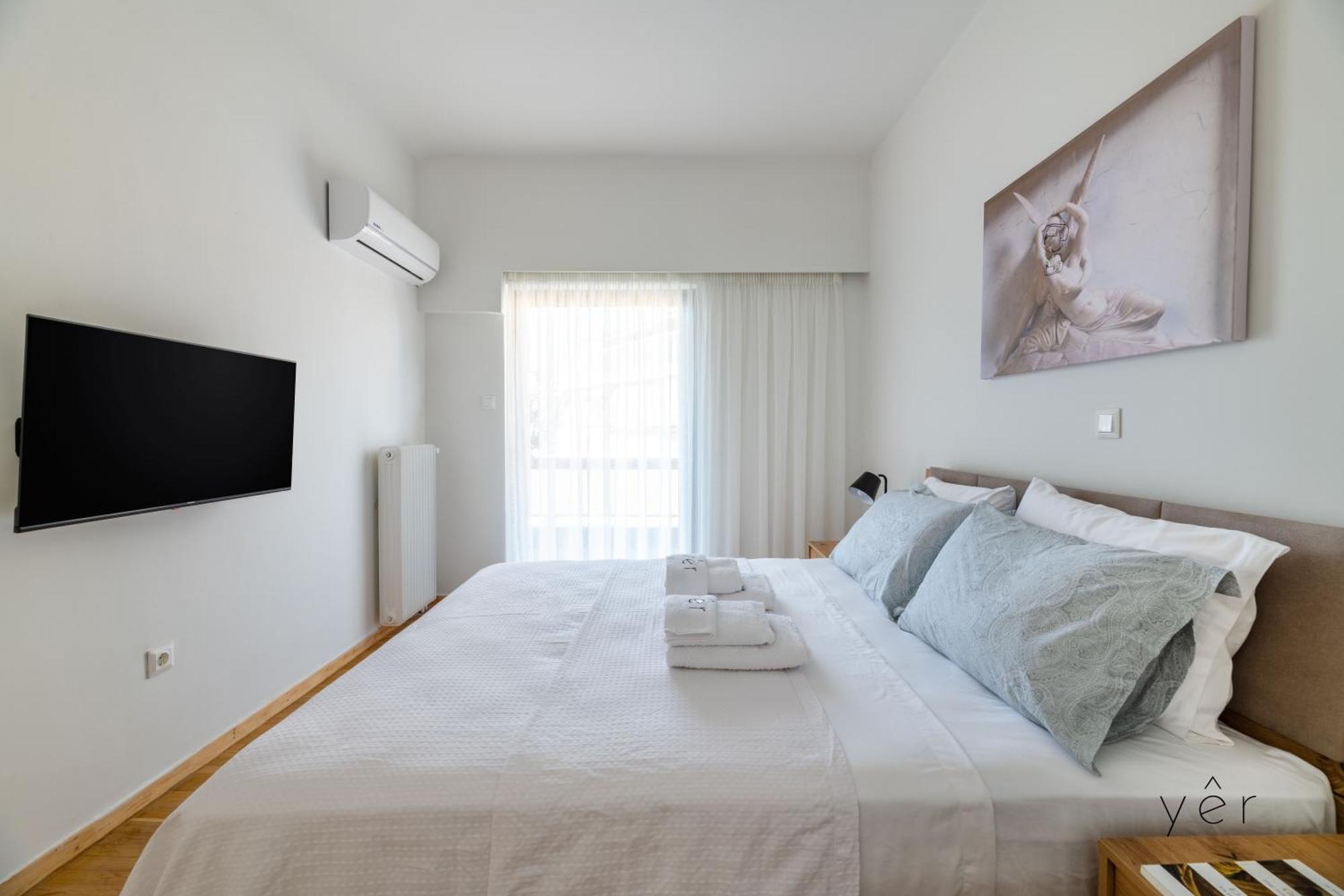Apartment Modern Mythic Flat With Greek-inspired Artistic