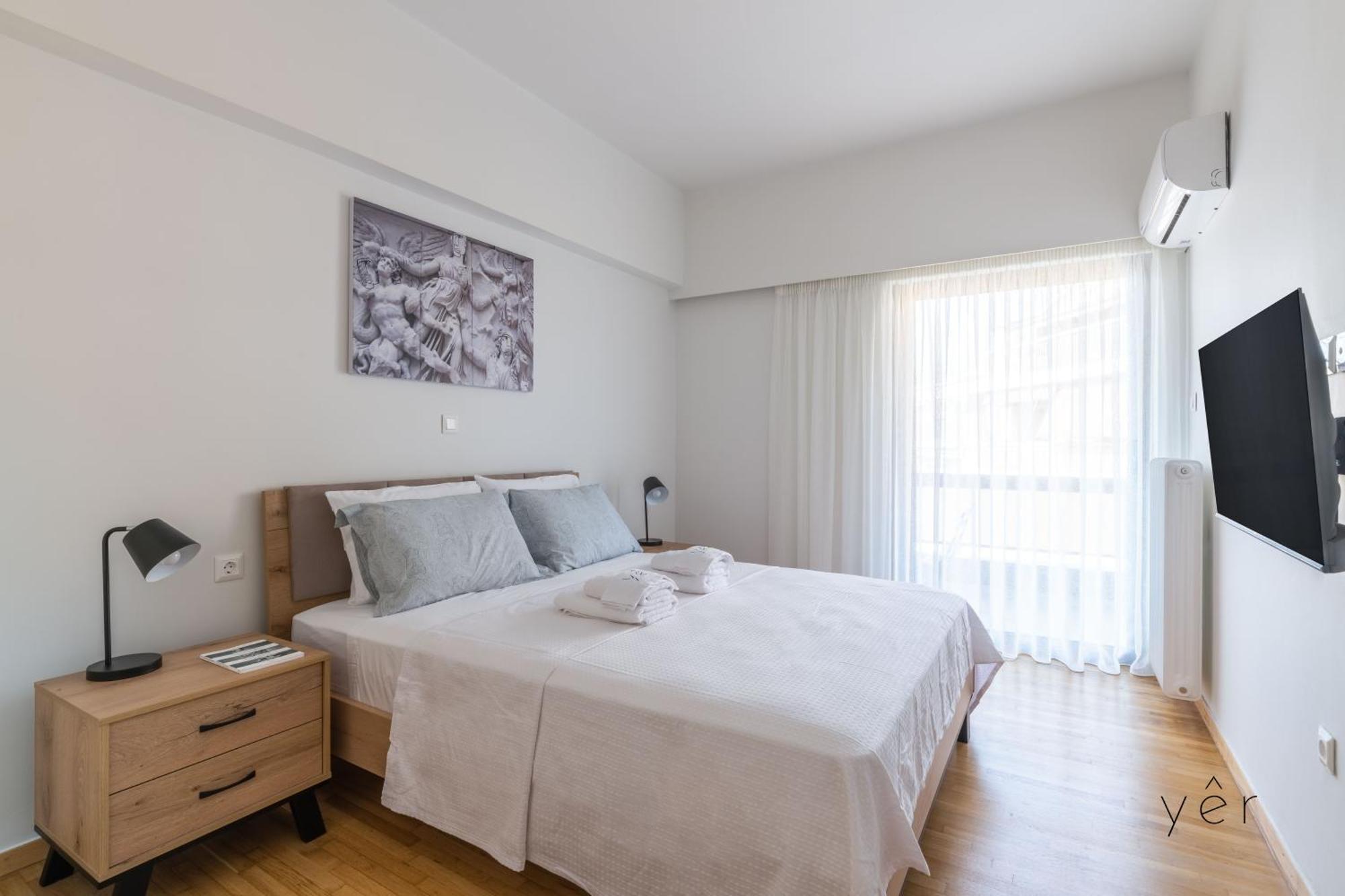Modern Mythic Flat With Greek-inspired Artistic Athens